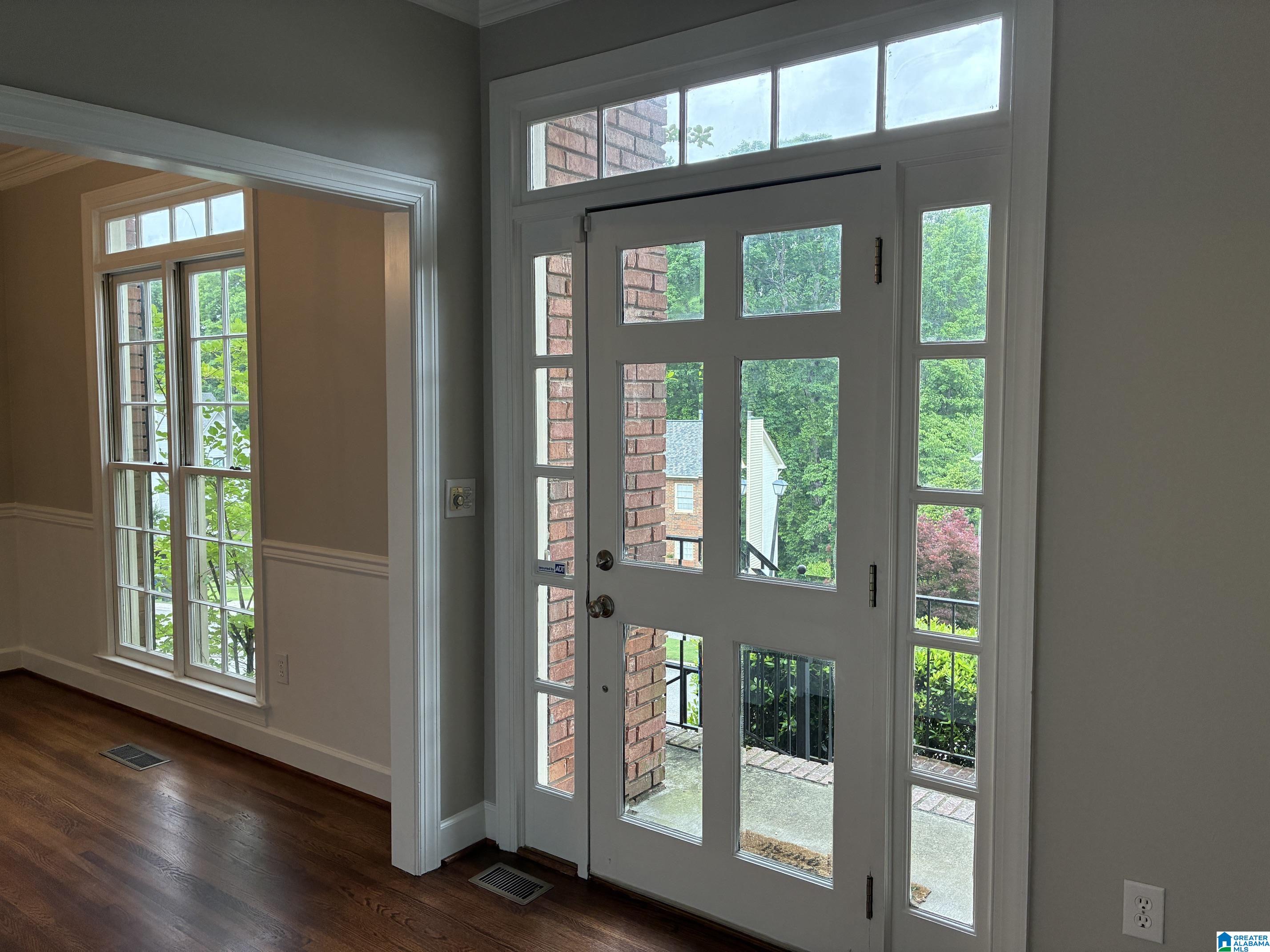 318 Huntington Parc Road Homewood, AL 35226 - Photo 2 of 33 Gallery Image 2