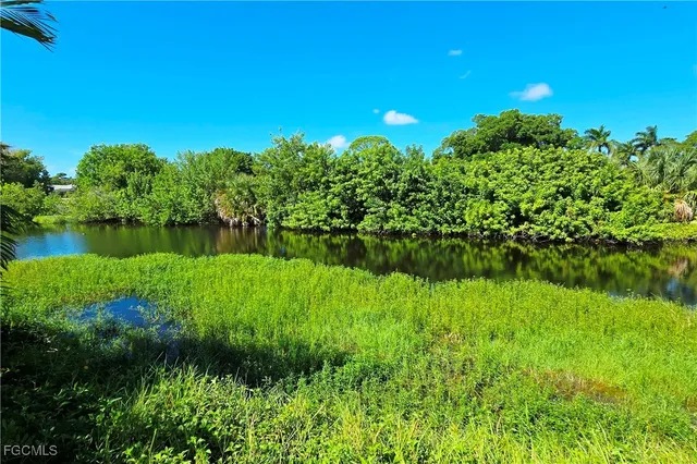 $275,000 | 4301 Orange Grove Boulevard, North Fort Myers, FL 33903