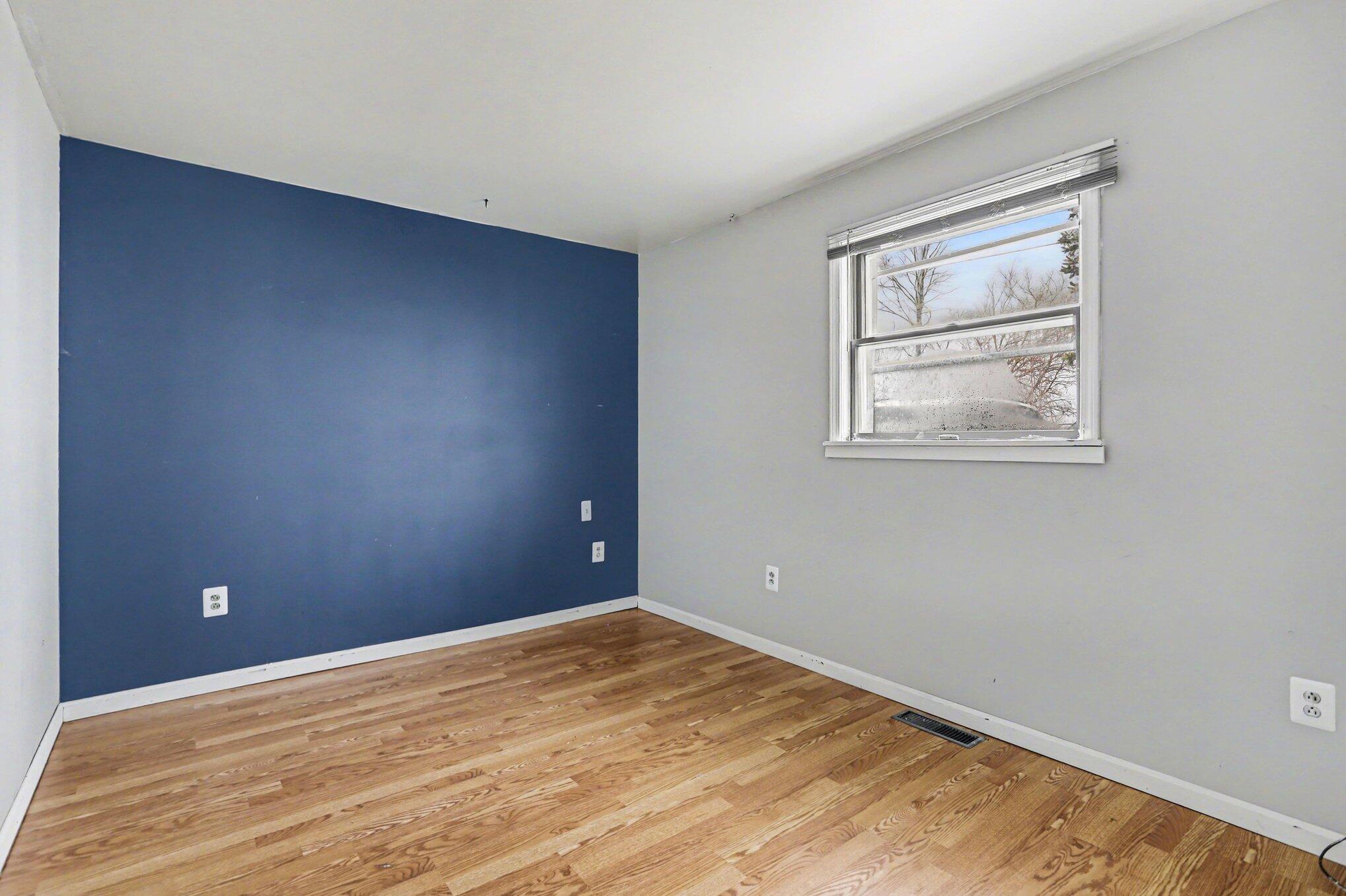 573 River Road Coldwater, MI 49036 - Photo 4 of 27 004_file_9375