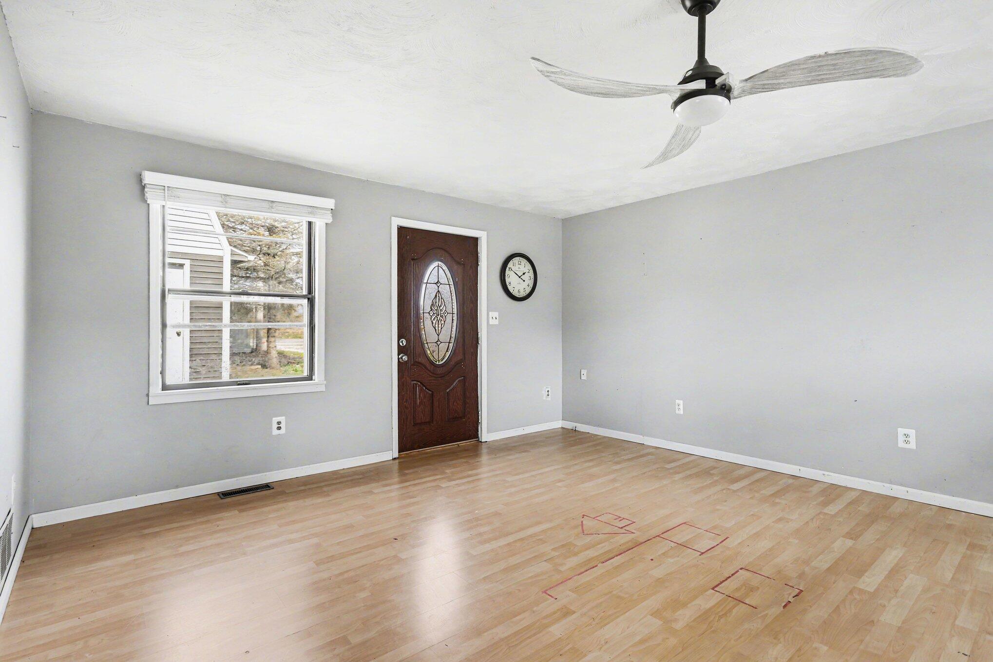 573 River Road Coldwater, MI 49036 - Photo 5 of 27 005_file_6845