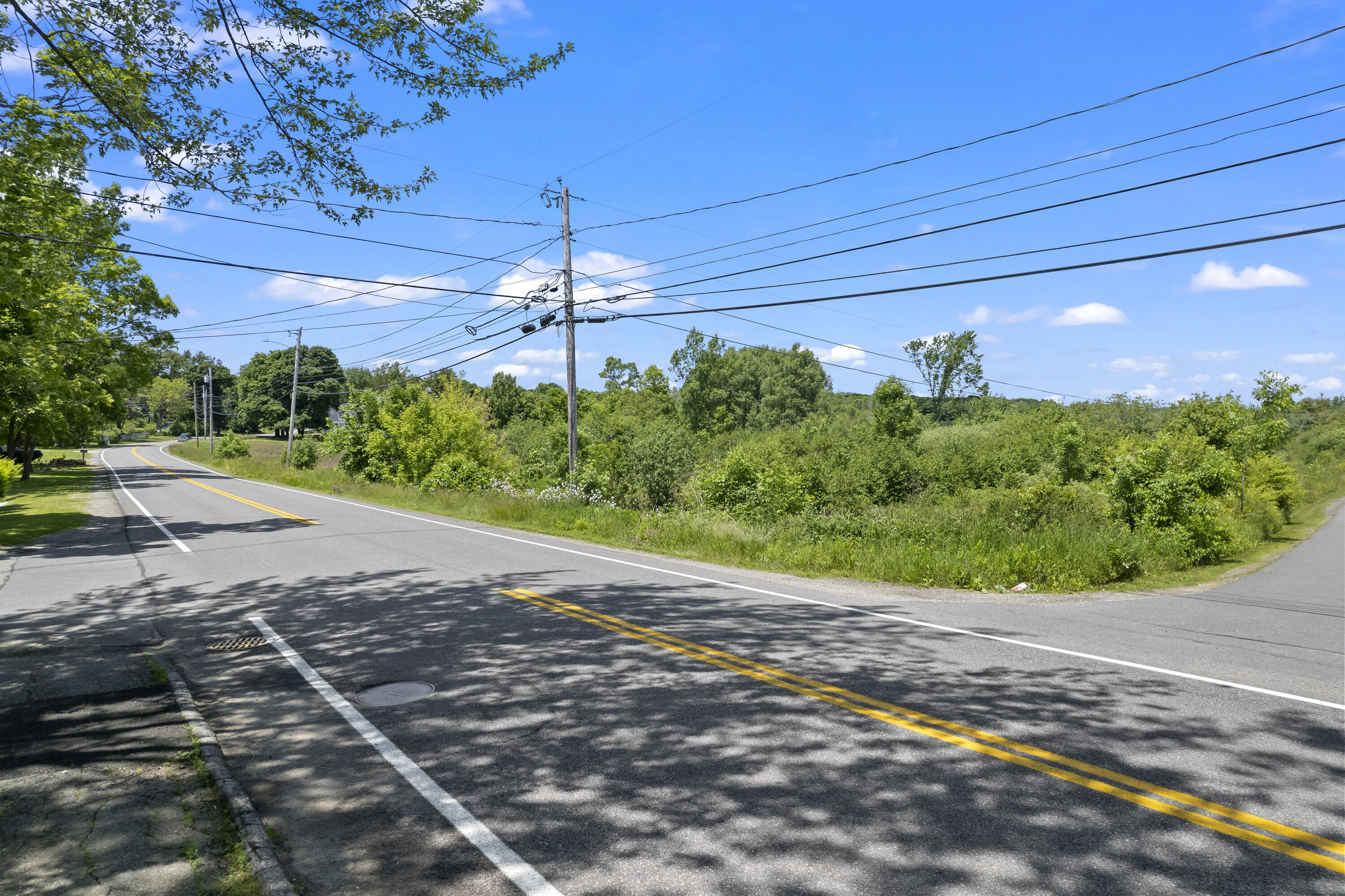 233 Limerock Street Rockland, ME 04841 - Photo 5 of 31 233 Limerock St_105