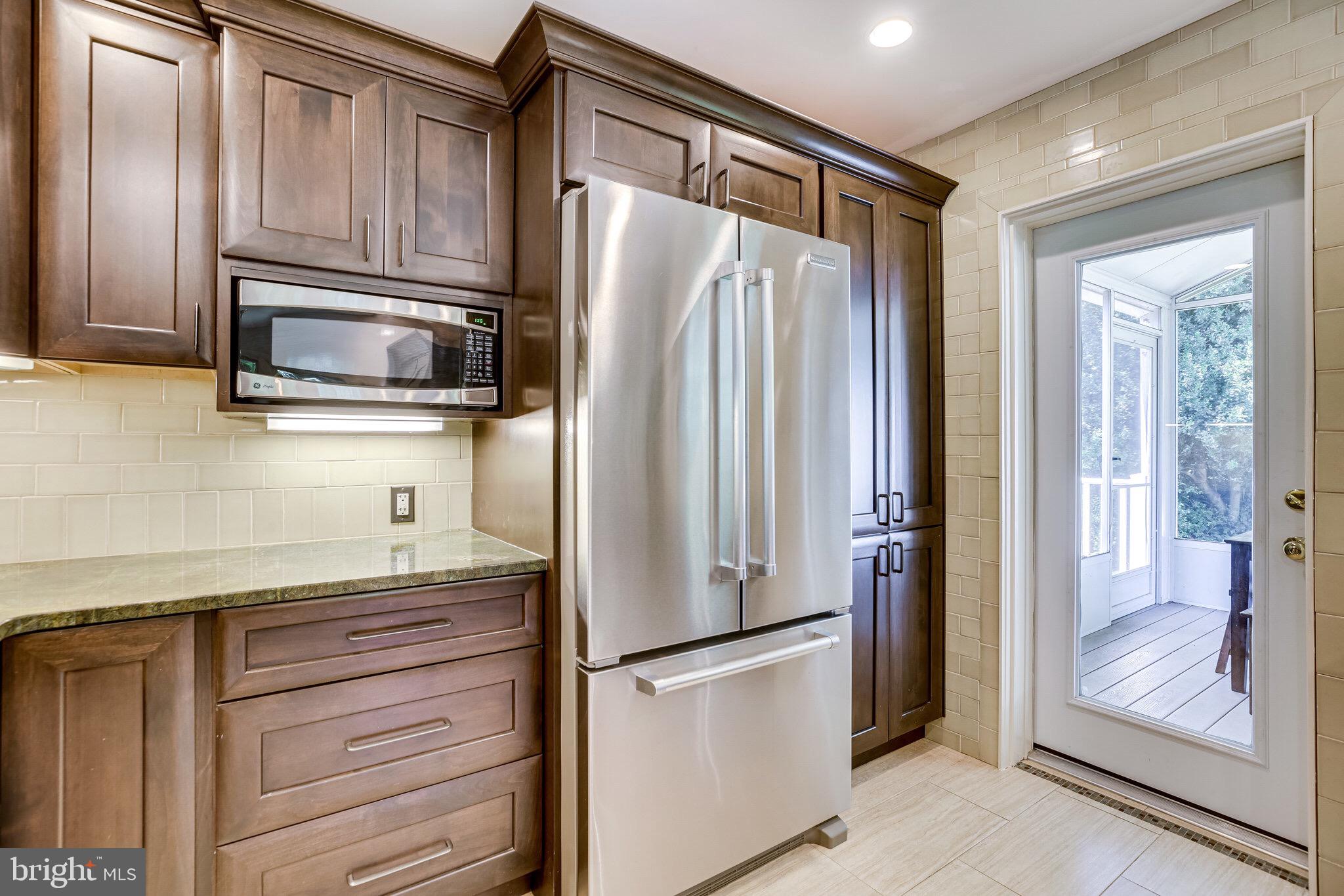 7932 Ellet Road Springfield, VA 22151 - Photo 9 of 32
