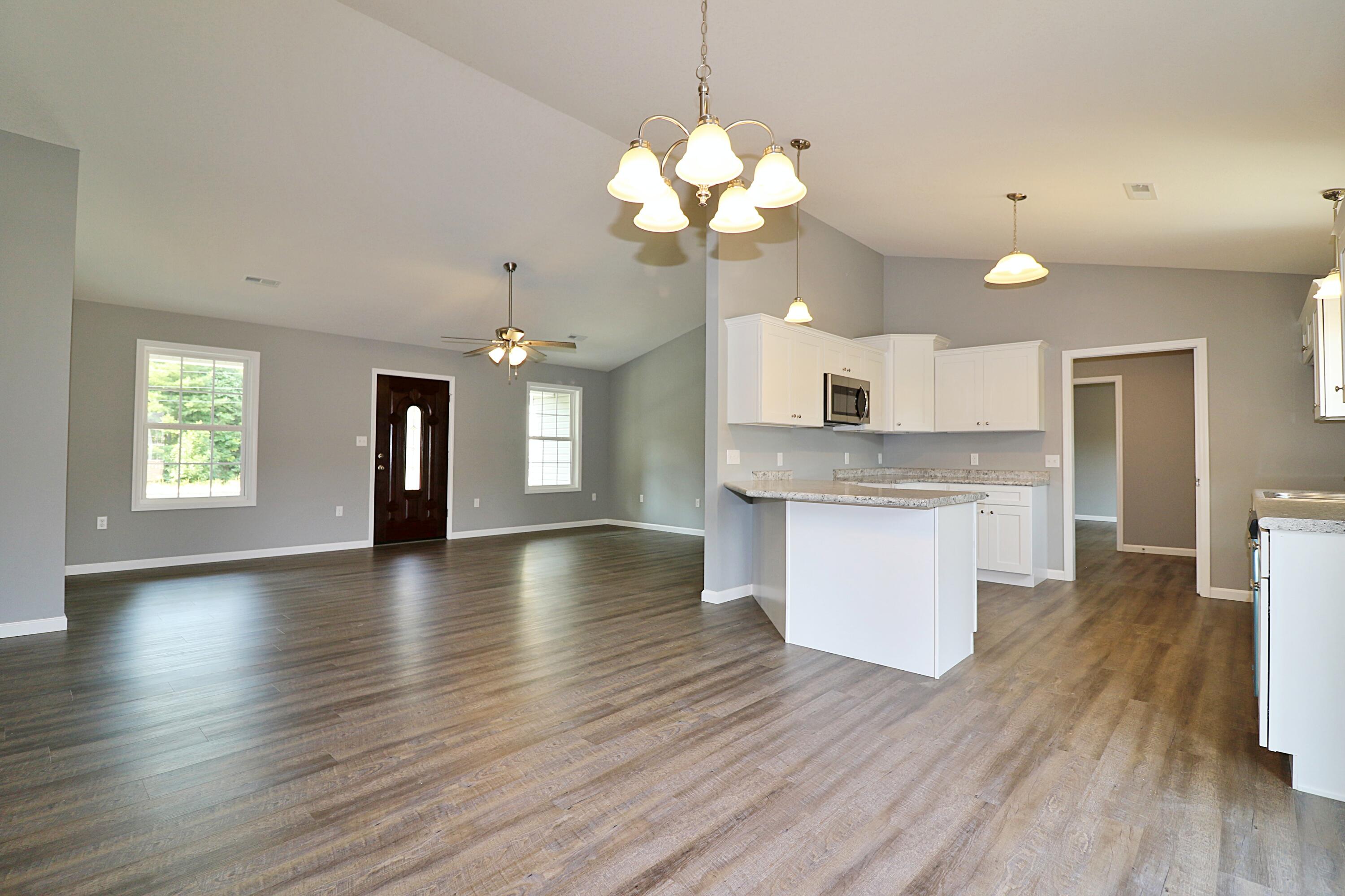 981 Toomey Falls Road Oneida, TN 37841 - Photo 2 of 36 094A6178