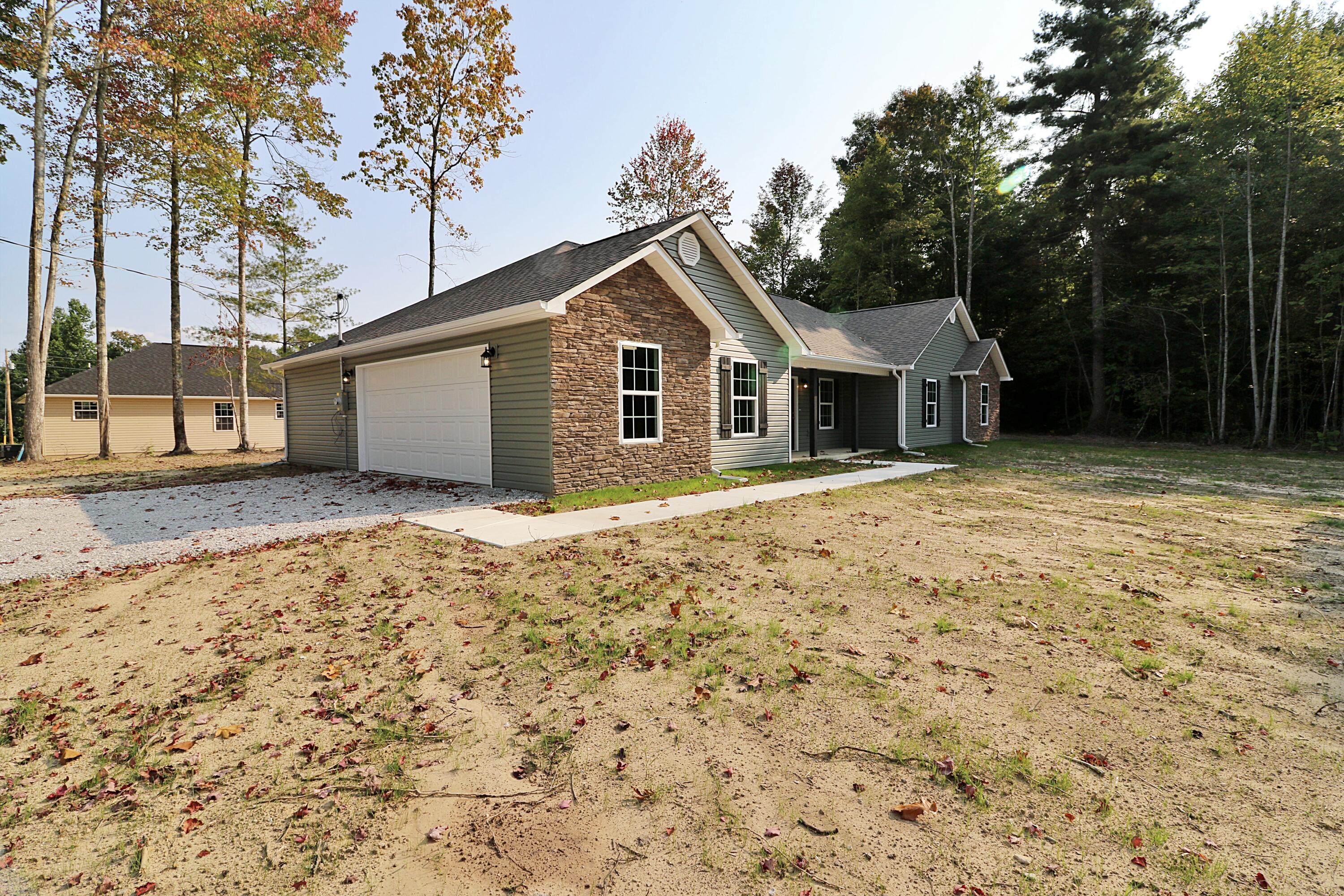 981 Toomey Falls Road Oneida, TN 37841 - Photo 30 of 36 094A6221