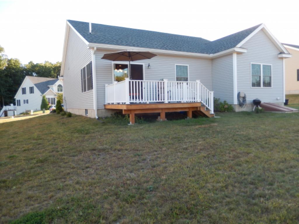 8 Thorn Hill Road, Unit 8 Hooksett, NH 03106 - Photo 4 of 33
