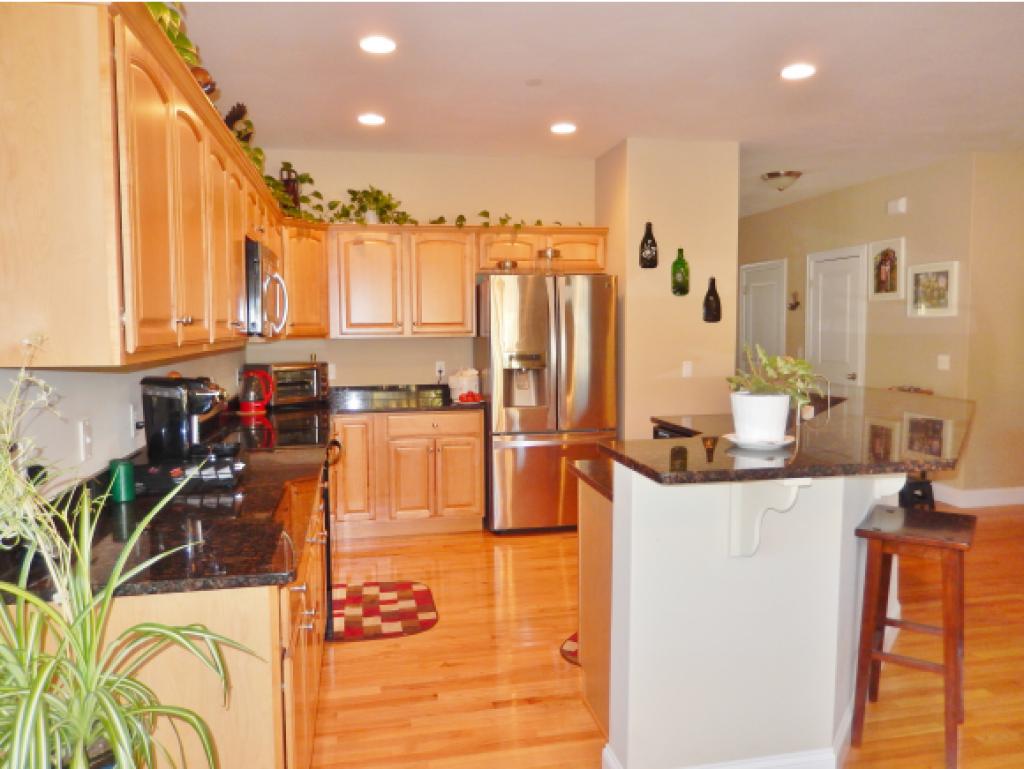 8 Thorn Hill Road, Unit 8 Hooksett, NH 03106 - Photo 5 of 33