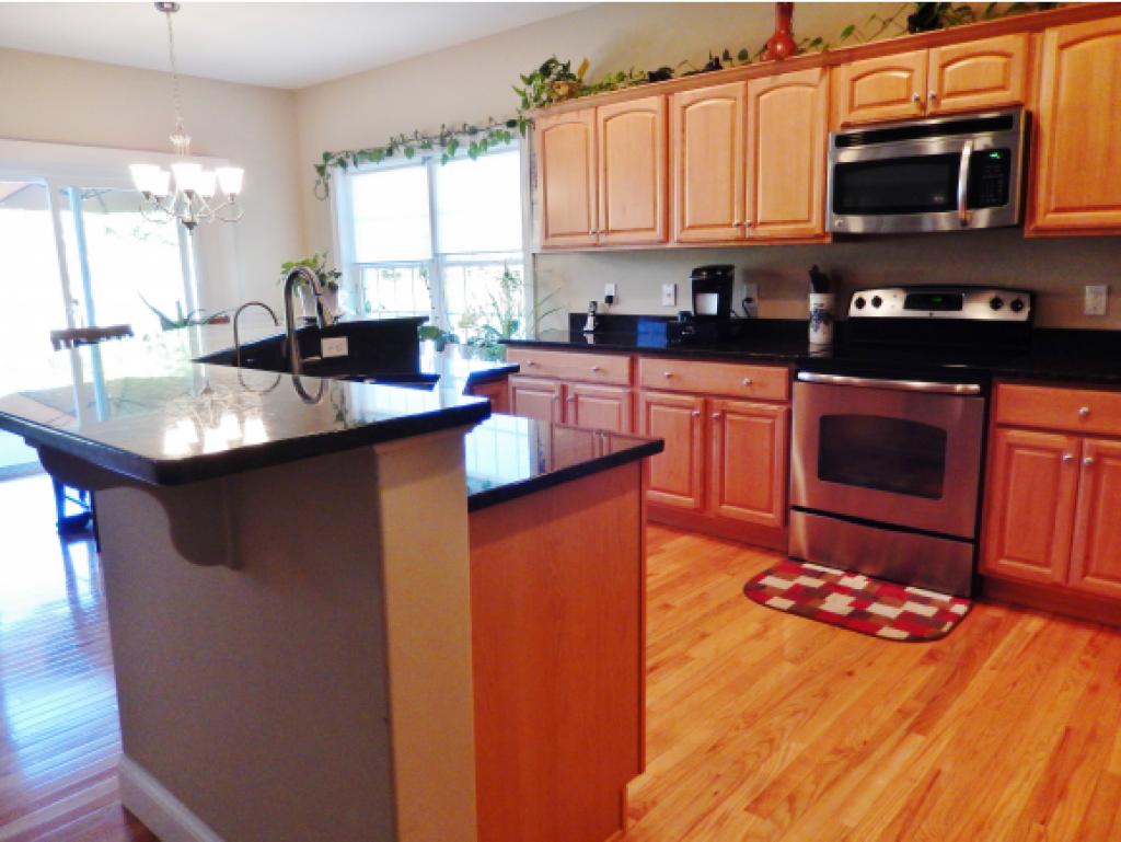 8 Thorn Hill Road, Unit 8 Hooksett, NH 03106 - Photo 6 of 33