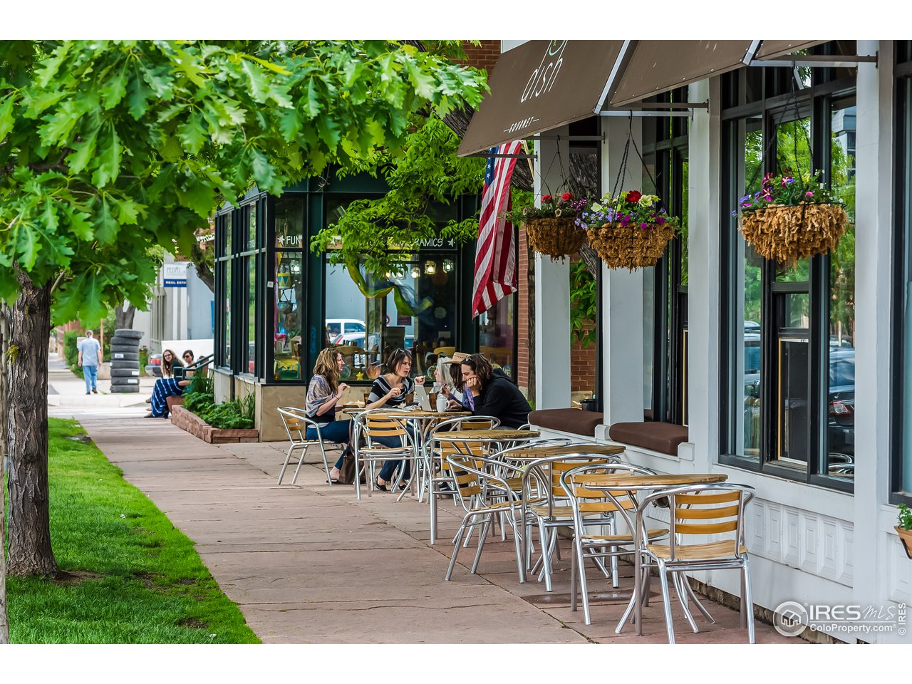 2718 Pine Street, Unit 302 Boulder, CO 80302 - Photo 20 of 24 a view of outdoor dining space with a patio