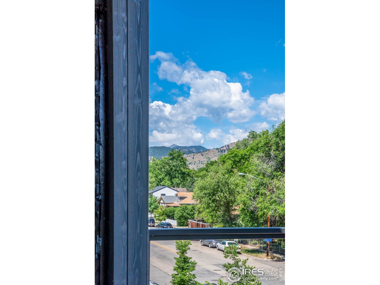 2718 Pine Street, Unit 302 Boulder, CO 80302 - Photo 3 of 24 a view of a lot of a painting