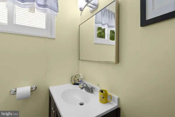 $655,000 | 11111 Schuylkill Road, Rockville, MD 20852
