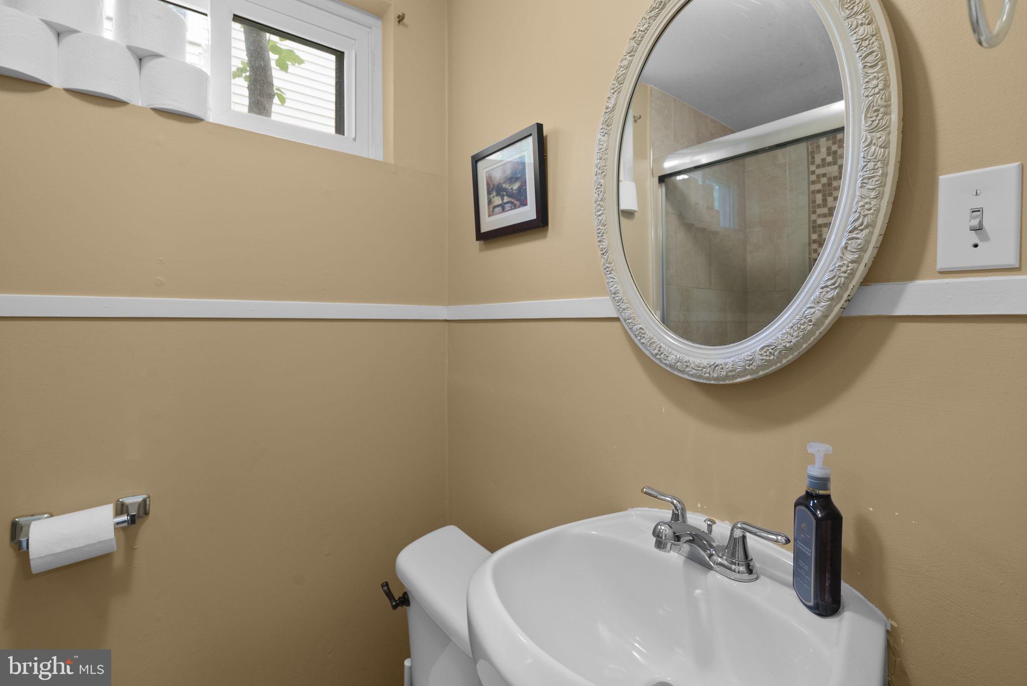 11111 Schuylkill Road Rockville, MD 20852 - Photo 24 of 34