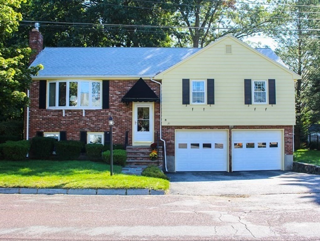 21 Holly Road Reading, MA 01867 - Photo 1 of 42