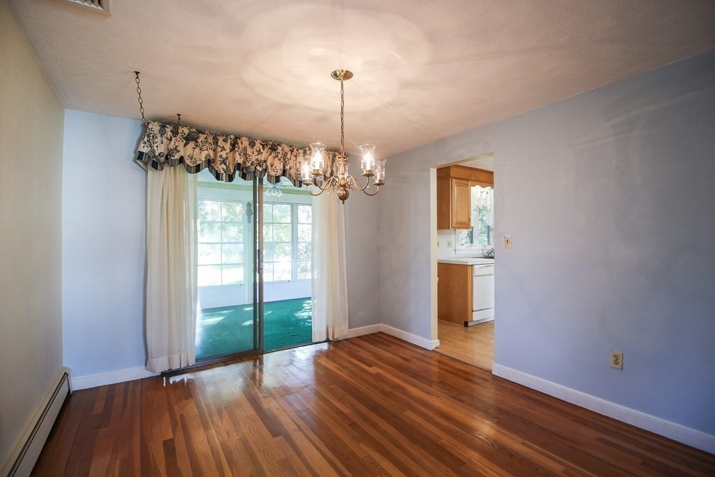 21 Holly Road Reading, MA 01867 - Photo 18 of 42