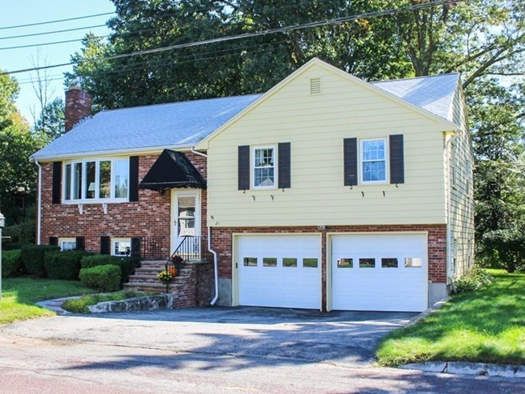 21 Holly Road Reading, MA 01867 - Photo 2 of 42