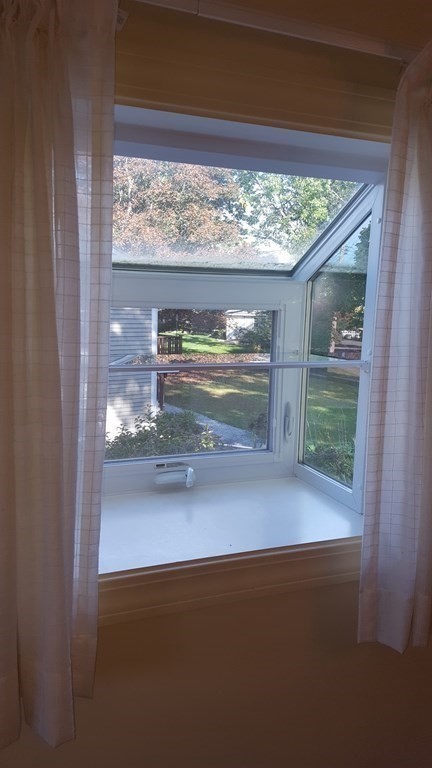 21 Holly Road Reading, MA 01867 - Photo 21 of 42