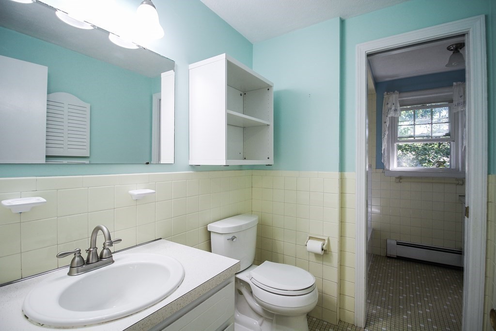 21 Holly Road Reading, MA 01867 - Photo 26 of 42