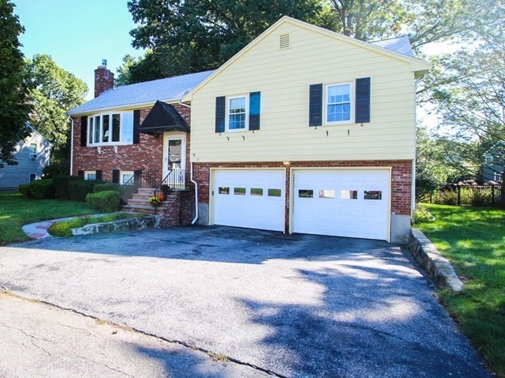 21 Holly Road Reading, MA 01867 - Photo 3 of 42