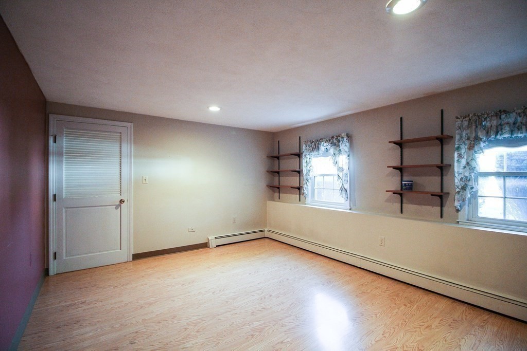 21 Holly Road Reading, MA 01867 - Photo 37 of 42