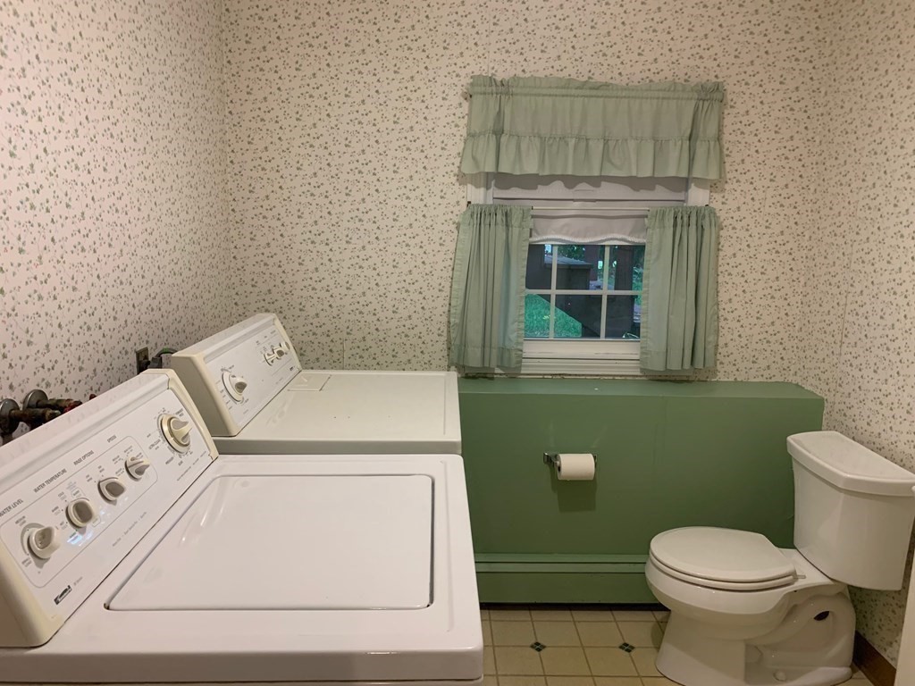 21 Holly Road Reading, MA 01867 - Photo 41 of 42