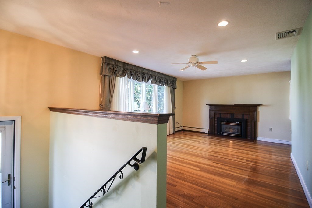 21 Holly Road Reading, MA 01867 - Photo 8 of 42