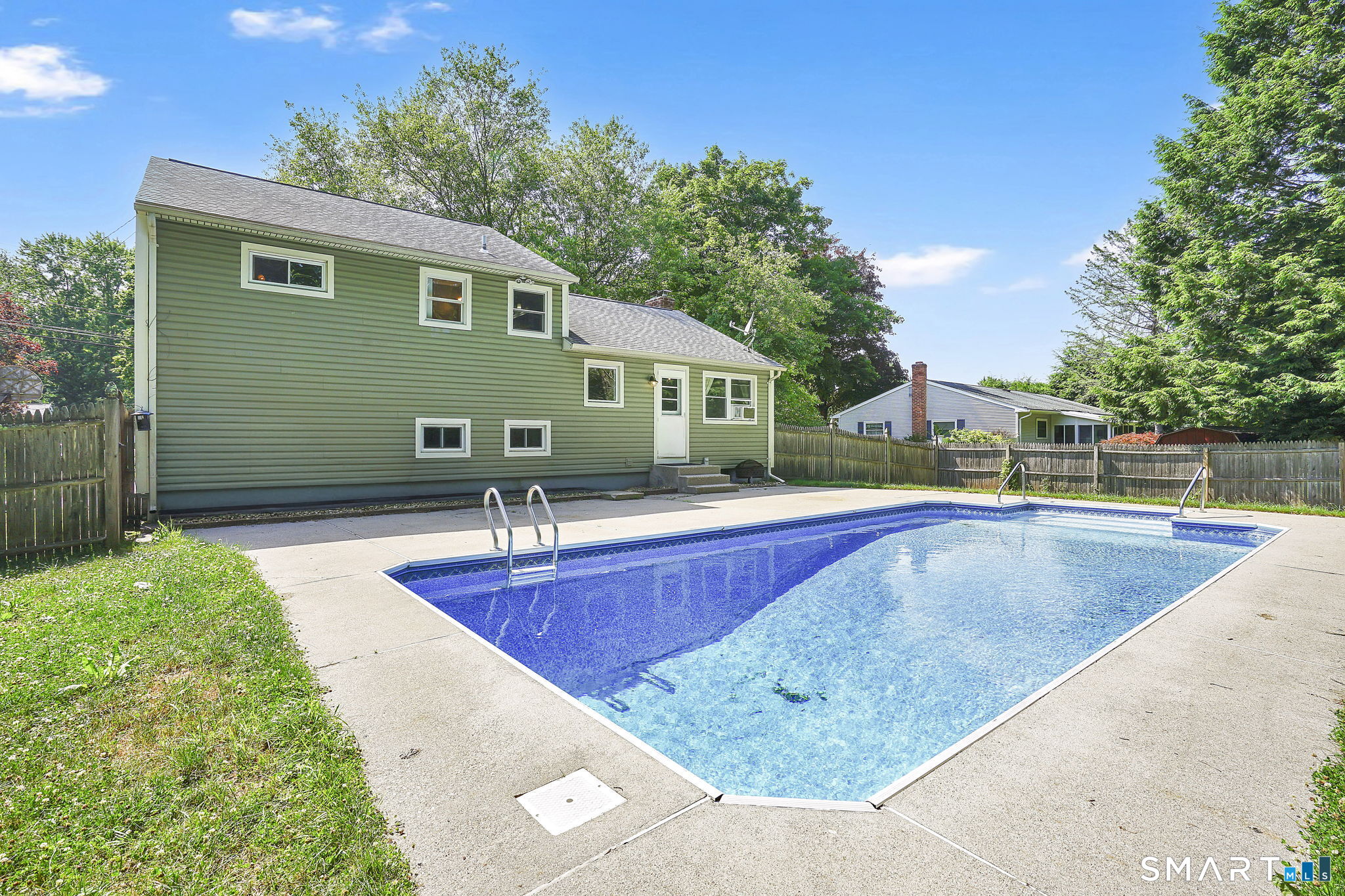 12 Webster Road Enfield, CT 06082 - Photo 4 of 38