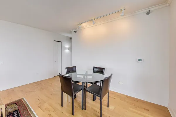 $4,000 | 512 North McClurg Court, Unit 4601, Chicago, IL 60611