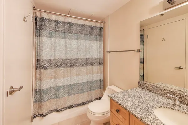 $4,000 | 512 North McClurg Court, Unit 4601, Chicago, IL 60611
