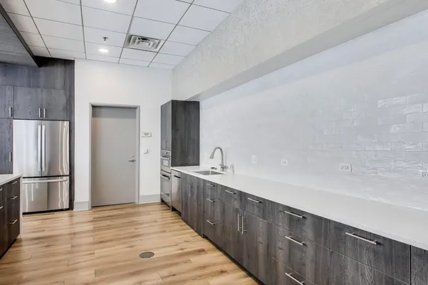 $4,000 | 512 North McClurg Court, Unit 4601, Chicago, IL 60611