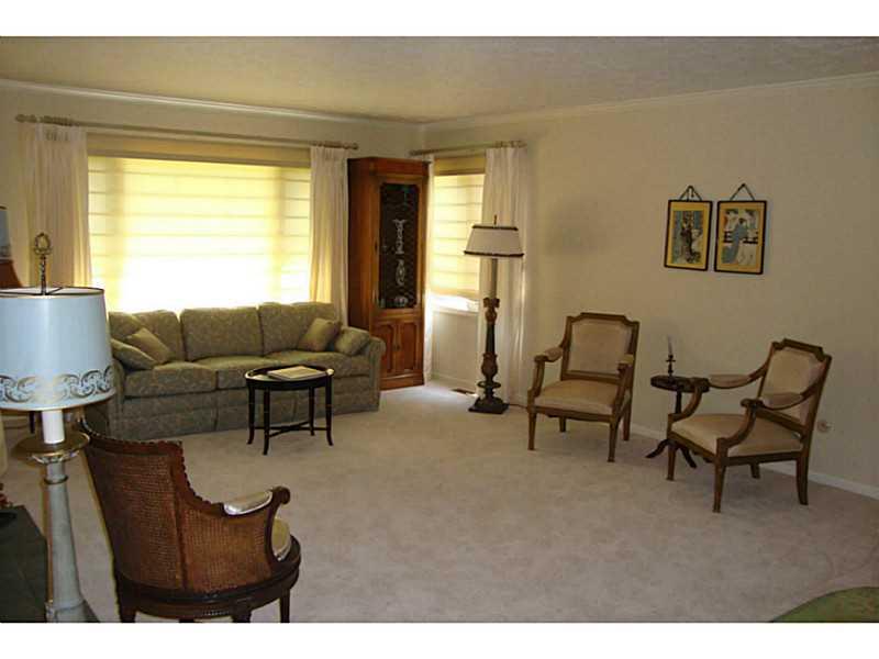 5209 Hawks Point Road, Unit 96 Indianapolis, IN 46226 - Photo 11 of 19 Gallery Image 11