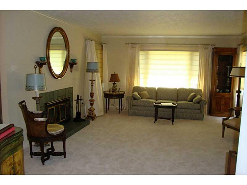 5209 Hawks Point Road, Unit 96 Indianapolis, IN 46226 - Photo 12 of 19 Gallery Image 12