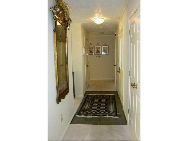 5209 Hawks Point Road, Unit 96 Indianapolis, IN 46226 - Photo 14 of 19 Gallery Image 14