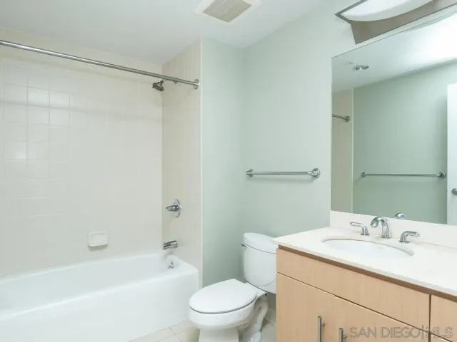 $3,800 | 645 Front Street, Unit 1212, San Diego, CA 92101