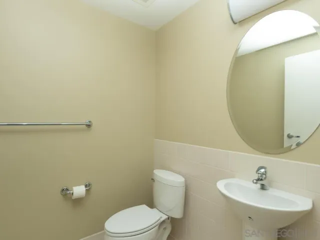 $3,800 | 645 Front Street, Unit 1212, San Diego, CA 92101