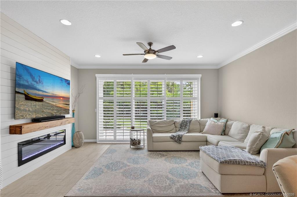 587 Southwest Glen Crest Way Stuart, FL 34997 - Photo 13 of 45