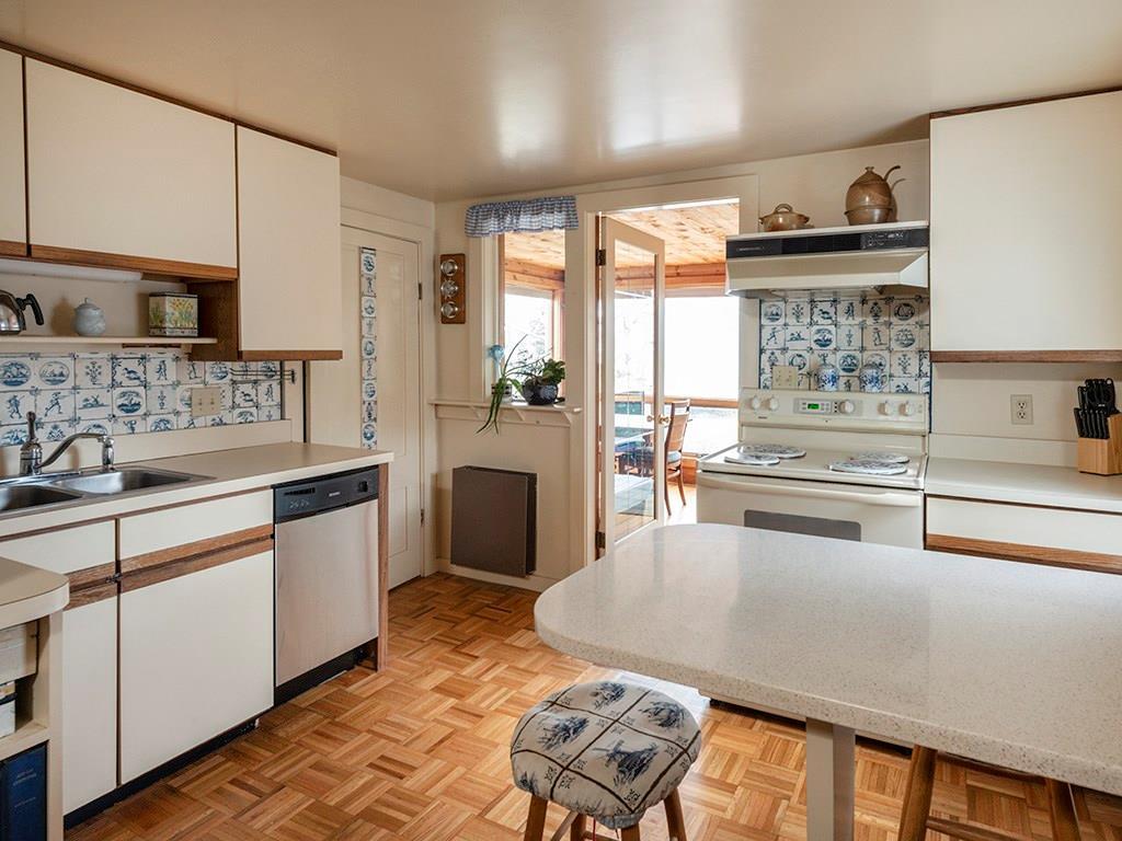 10 Langsford Road Kennebunkport, ME 04046 - Photo 10 of 27 Eat-in Kitchen