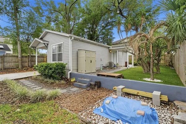 $2,500 | 1408 East Ridgewood Street, Orlando, FL 32803