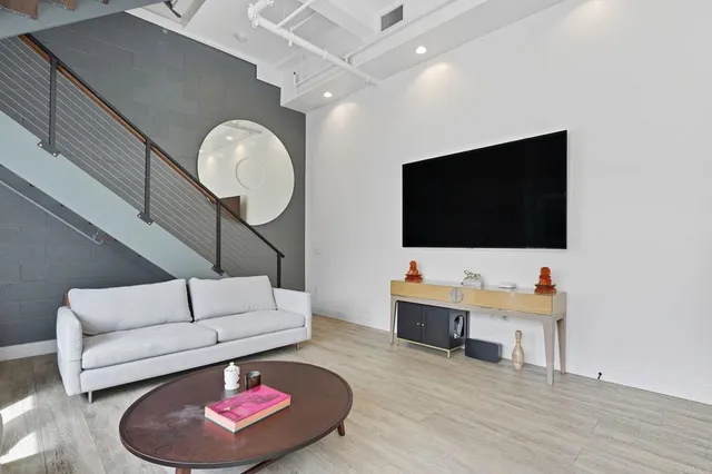 $7,000 | 4079 1st Avenue, Unit 1, San Diego, CA 92103