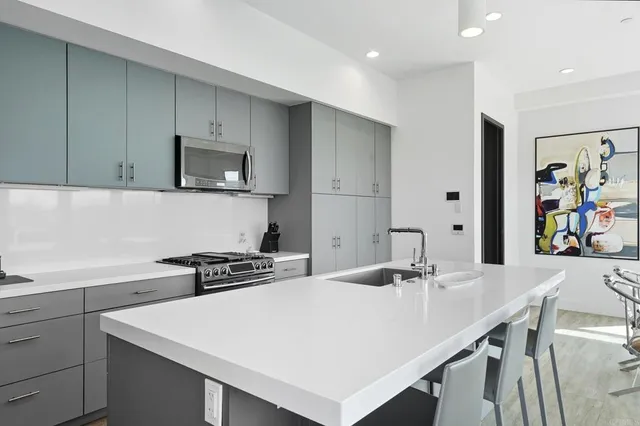 $7,000 | 4079 1st Avenue, Unit 1, San Diego, CA 92103