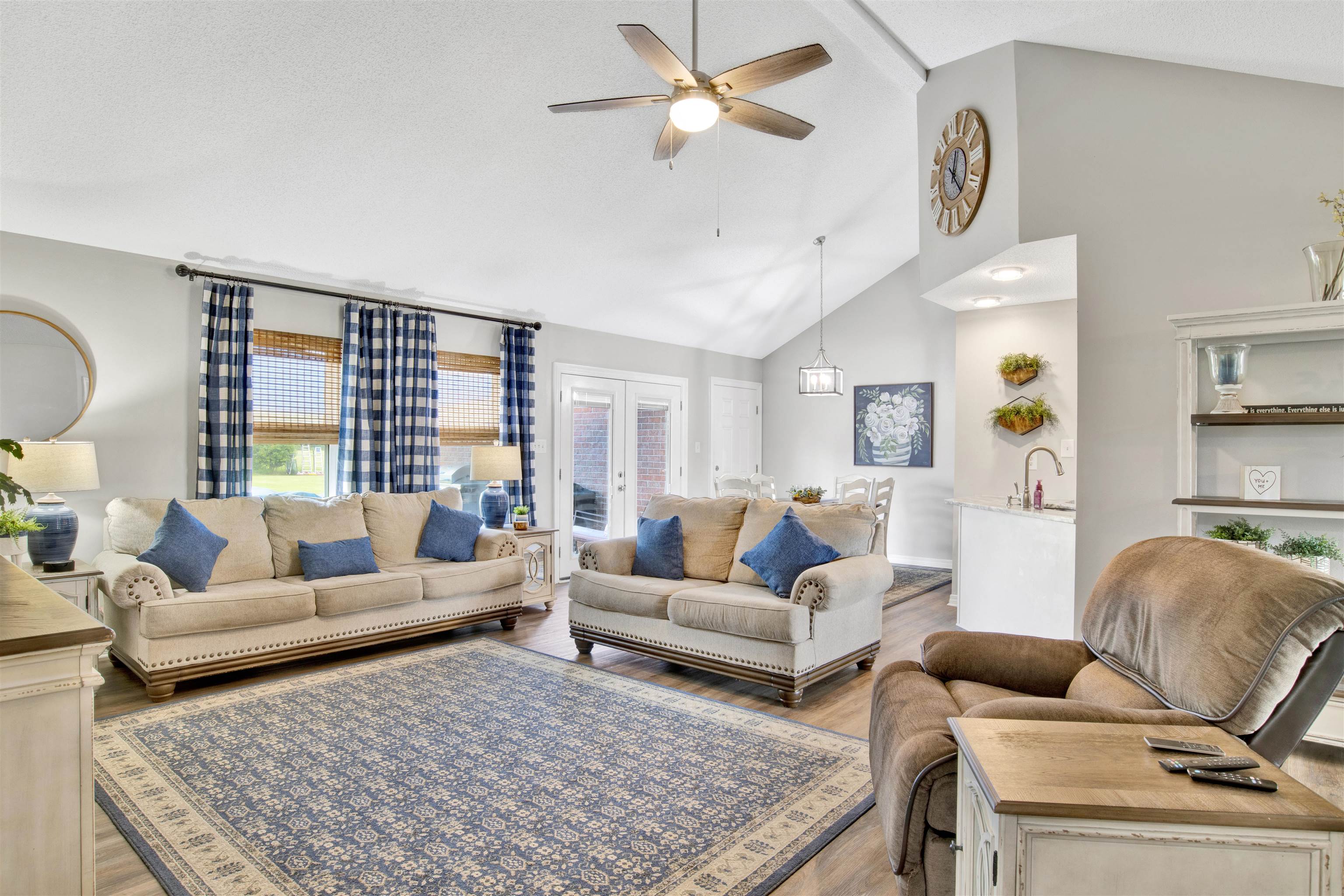 17483 East View Loop Foley, AL 36535 - Photo 8 of 30 Living Room
