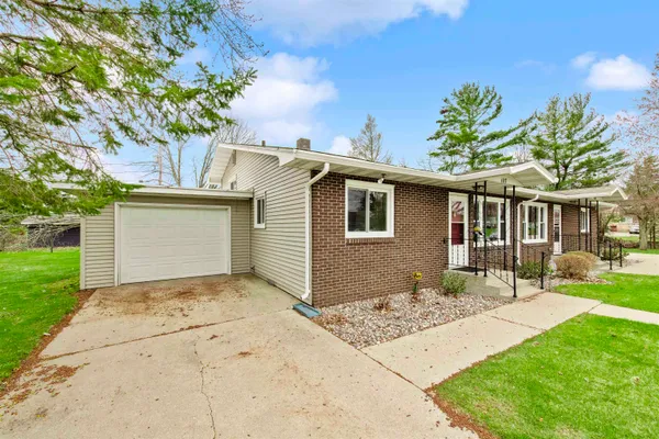 $264,900 | 1119 Florence Street, Marinette, WI 54143
