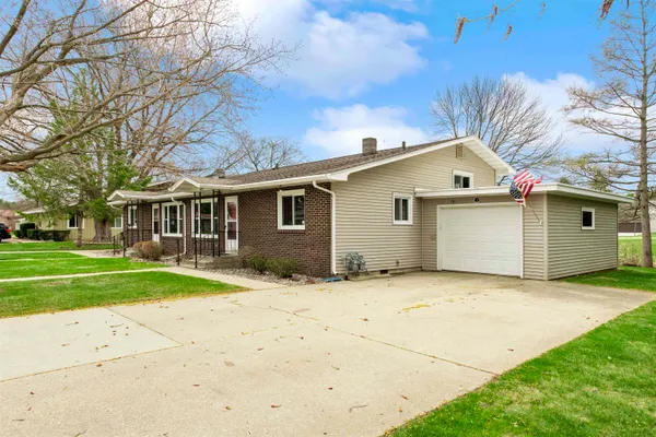 $264,900 | 1119 Florence Street, Marinette, WI 54143
