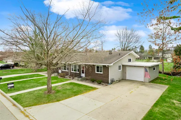$264,900 | 1119 Florence Street, Marinette, WI 54143