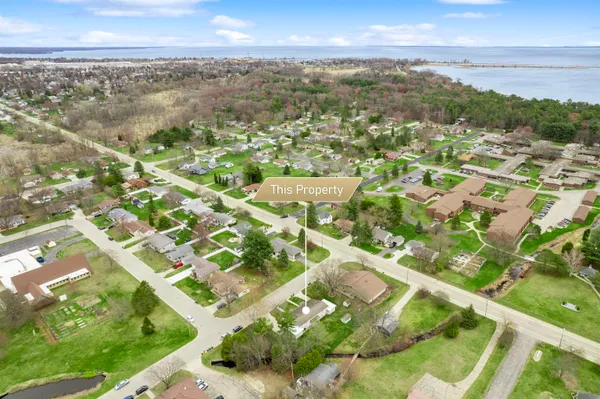 $264,900 | 1119 Florence Street, Marinette, WI 54143