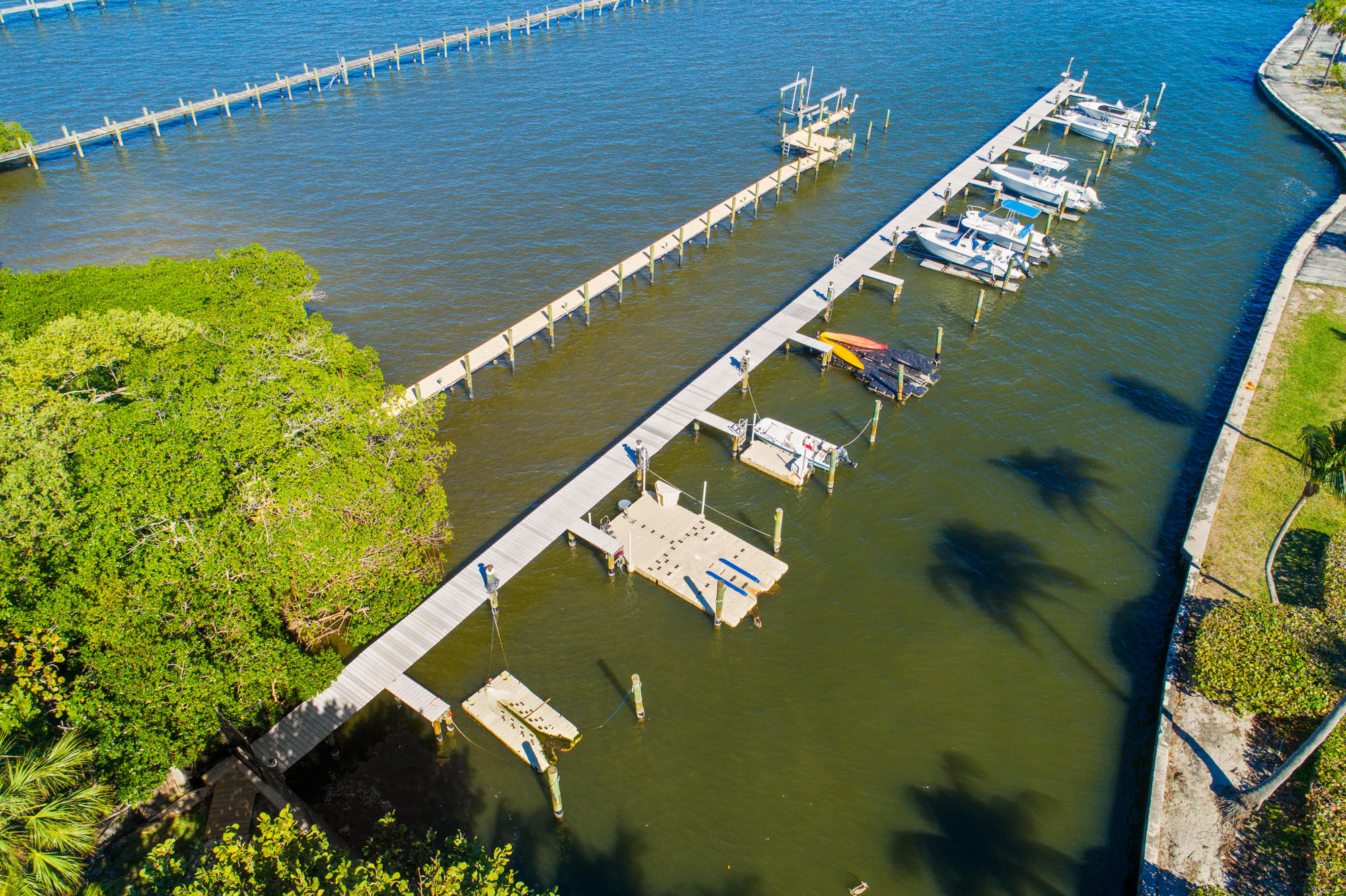 14 Palm Road Sewall's Point, FL 34996 - Photo 1 of 41 14 Palm Road Sewalls Point (13)