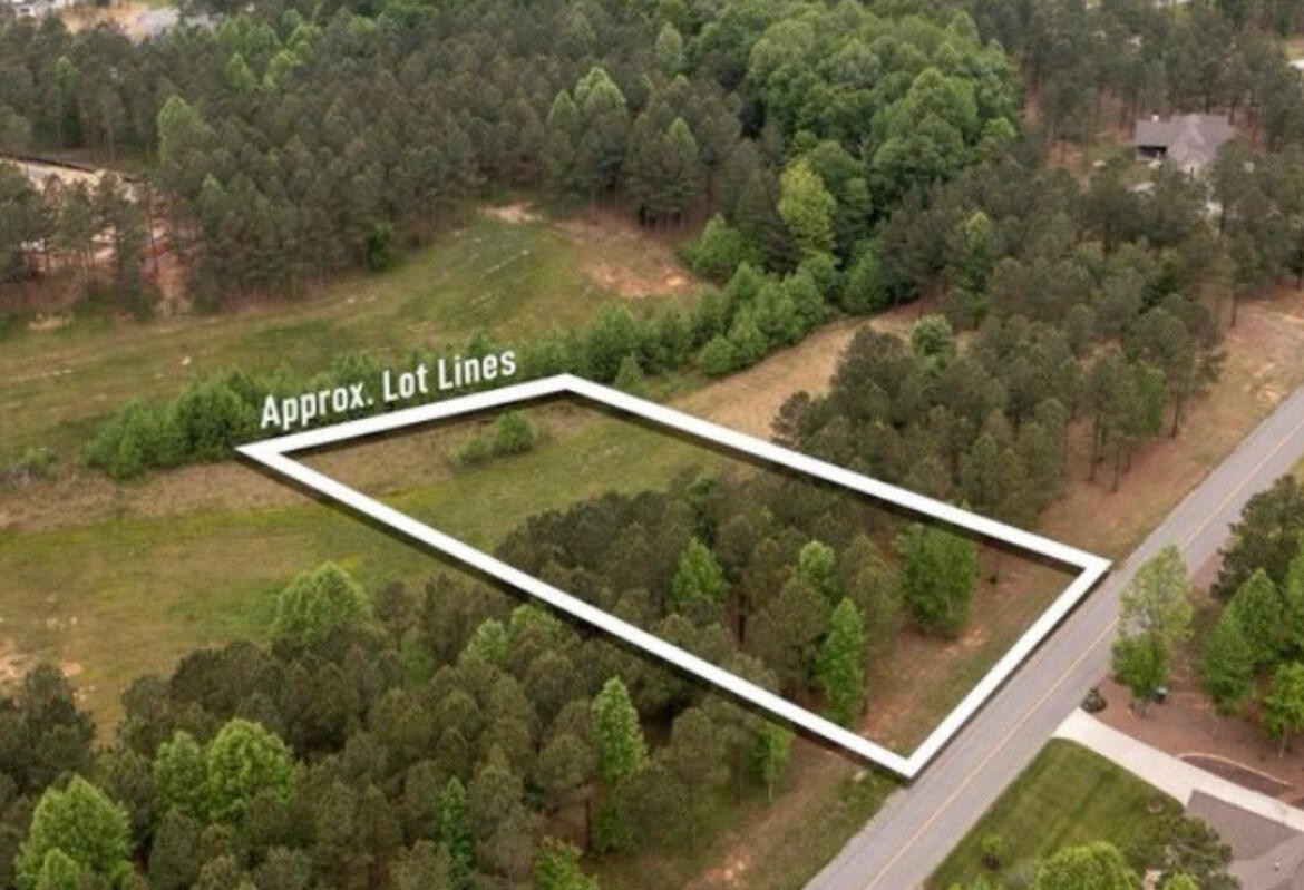 241 Pappy Road Jasper, TN 37347 - Photo 26 of 40 a view of a small pool with a yard