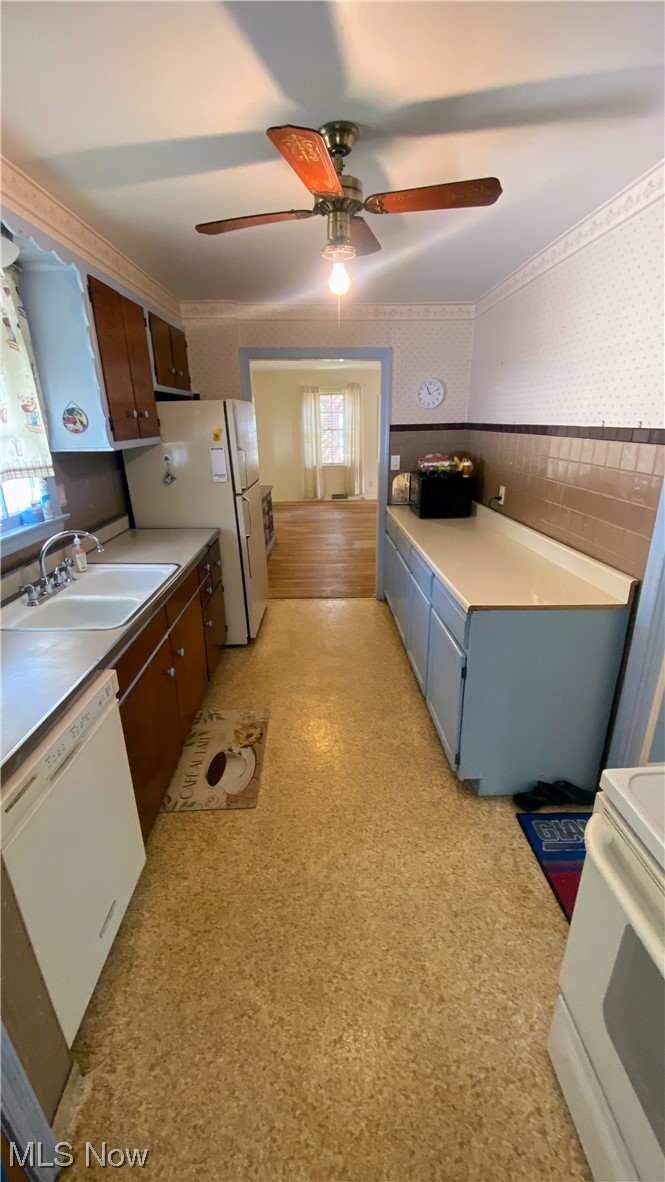 1584 Holmden Road Cleveland, OH 44121 - Photo 12 of 23 Gallery Image 12