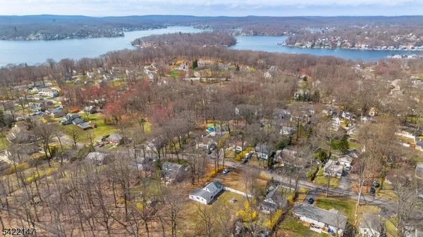 $375,000 | 19 Homestead Road, Lake Hopatcong, NJ 07849
