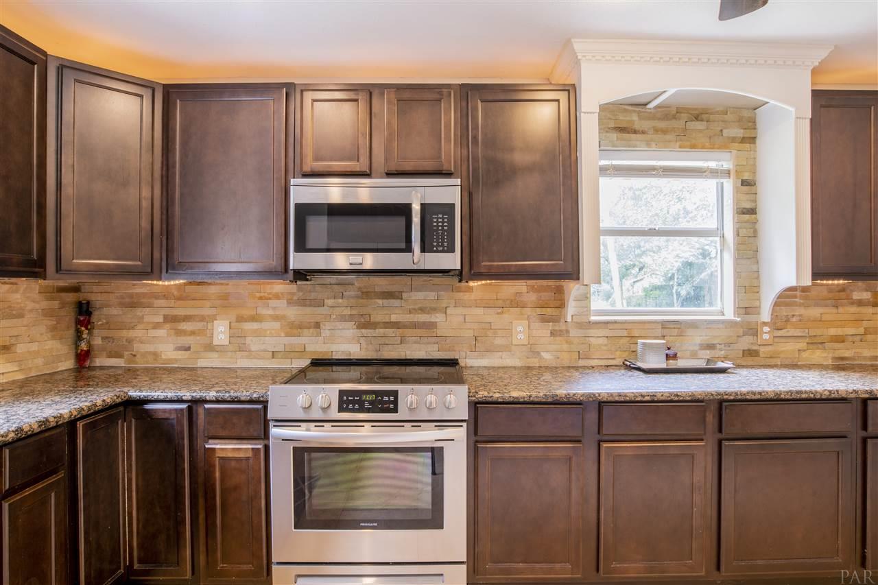 2500 Segrest Road Milton, FL 32571 - Photo 7 of 38 Gallery Image 7