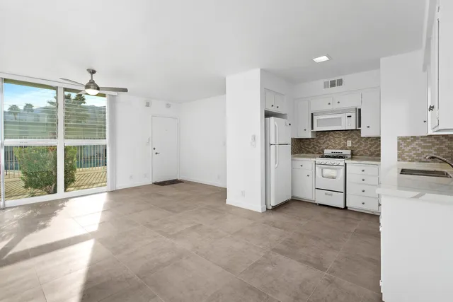 $1,800 | 1777 East Arenas Road, Unit 1, Palm Springs, CA 92262