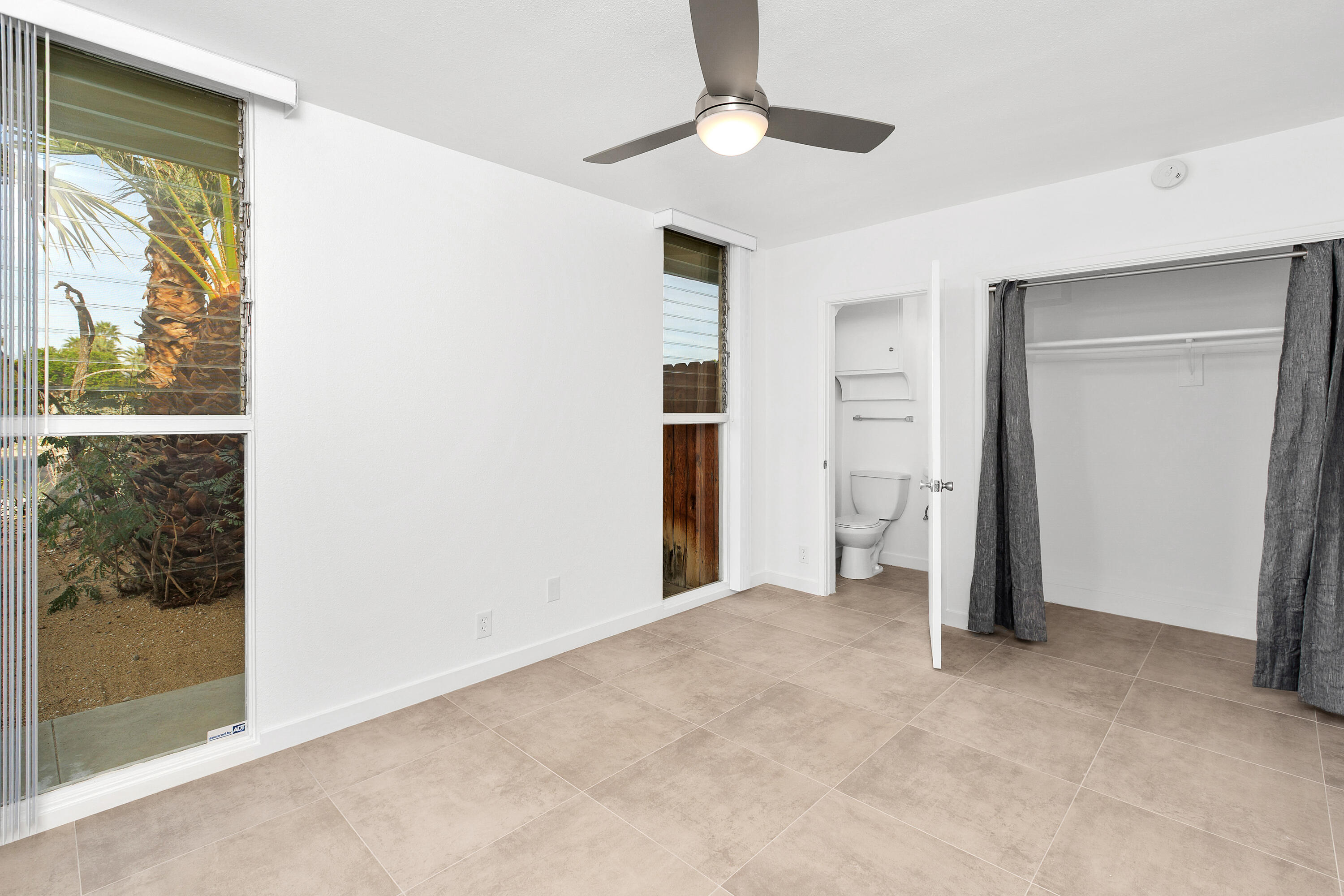 1777 East Arenas Road, Unit 1 Palm Springs, CA 92262 - Photo 9 of 16 28_11984913_185889_185889-EI-128